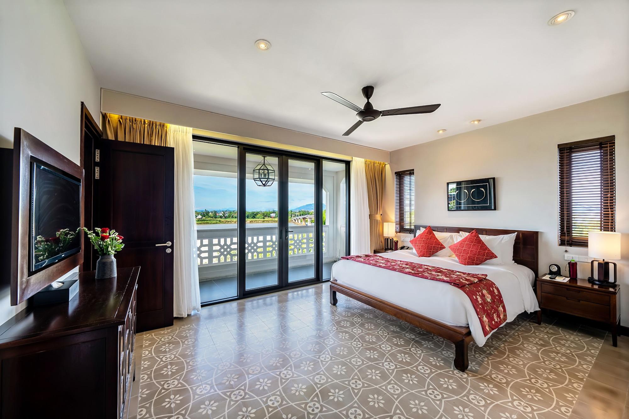 सहारा Rivertown & Hoi An