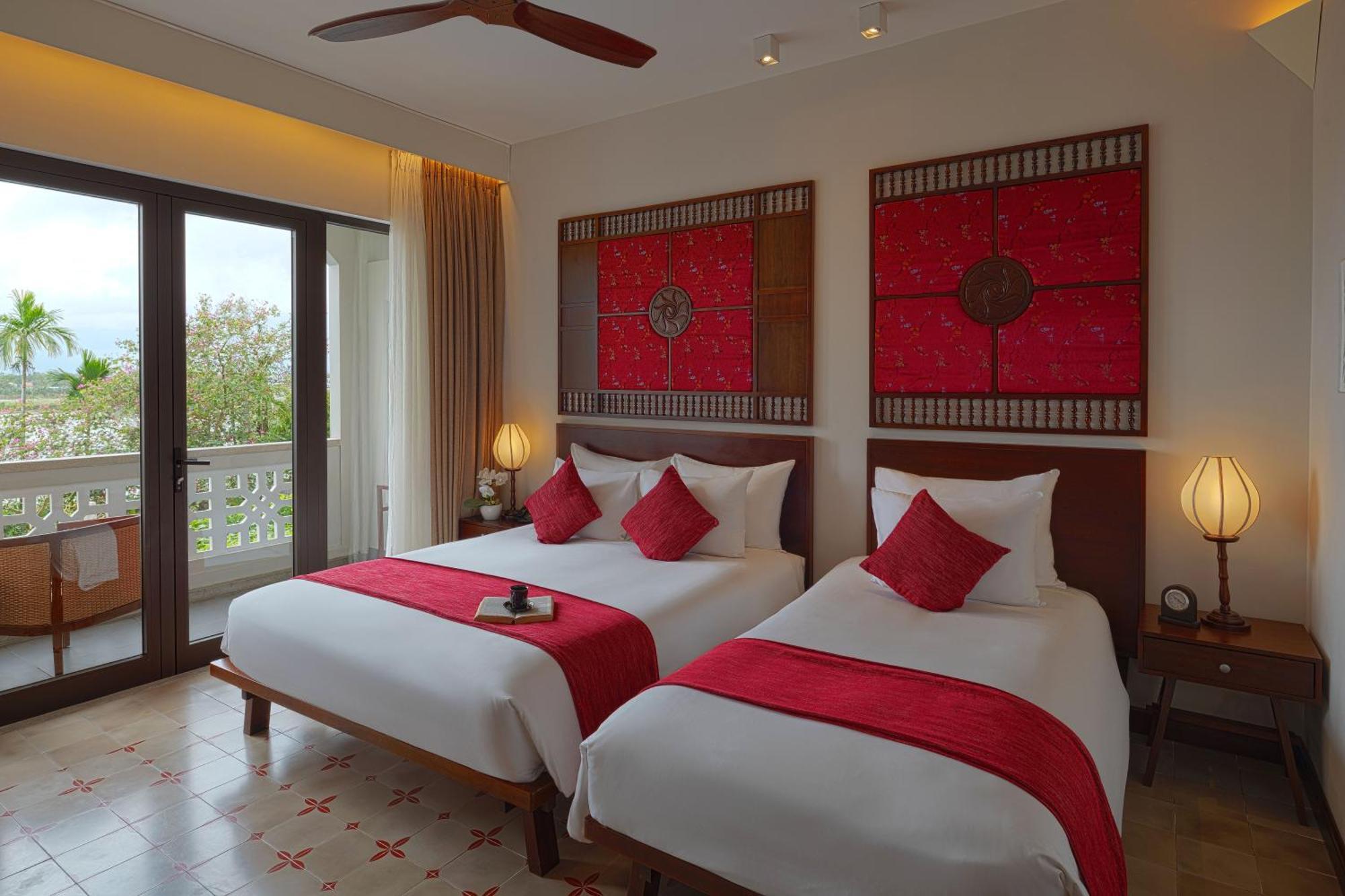 Rivertown & सहारा Hoi An
